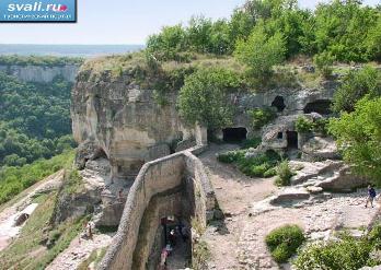 Чуфут-Кале (пещерный город) 