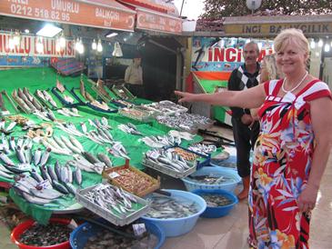 Рыбный базарчик в Стамбуле